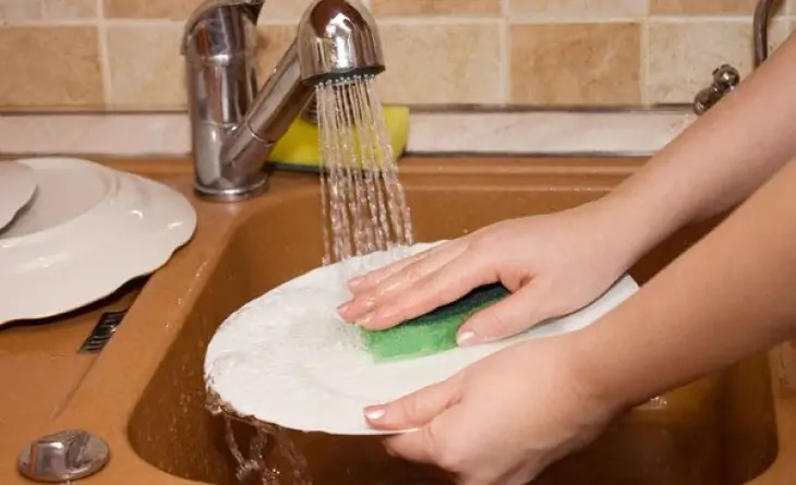 Bài 8. Rửa dụng cụ nấu ăn và ăn uống