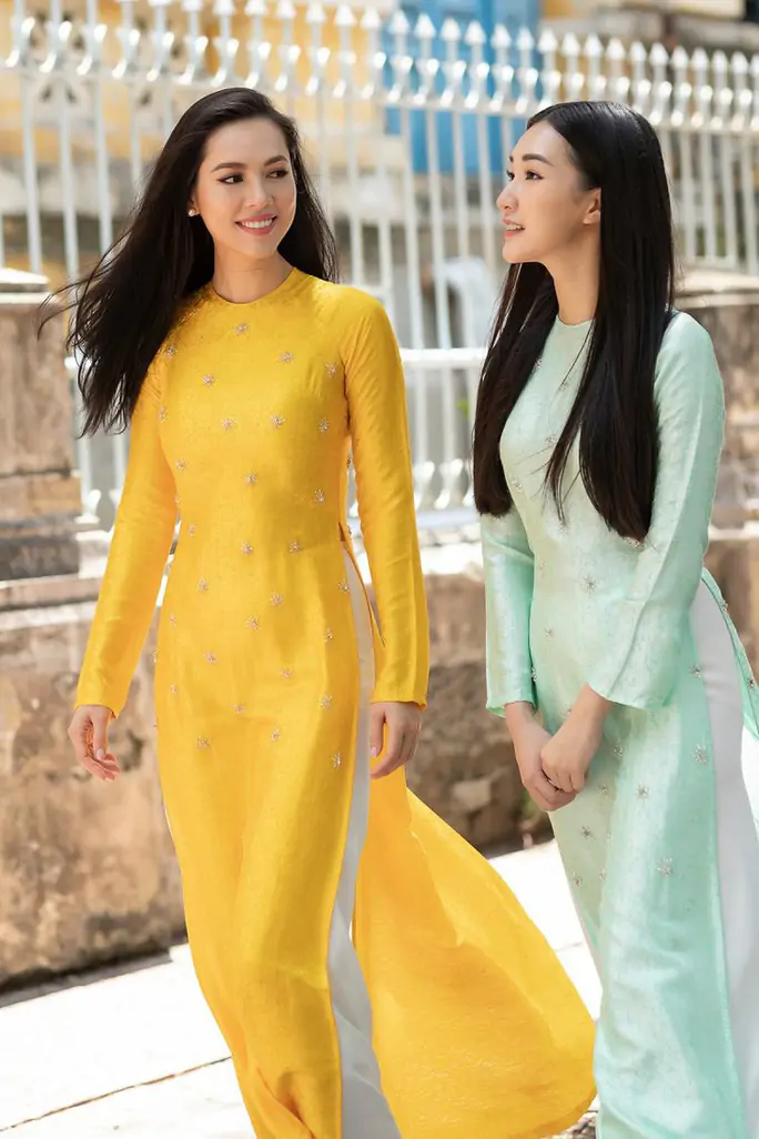 Tập đọc: Tà áo dài Việt Nam