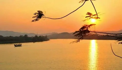 Tập làm văn: Cấu tạo của bài văn tả cảnh