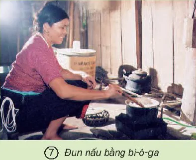 hinh-anh-bai-42-43-su-dung-nang-luong-chat-dot-1527-4