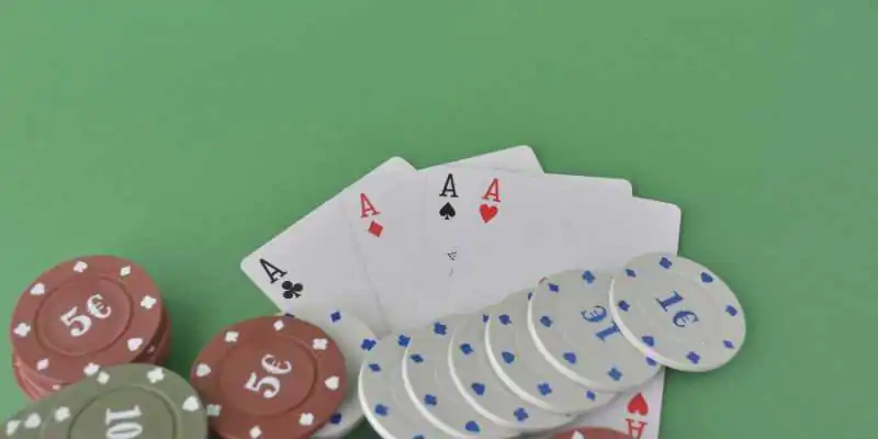hinh-anh-trai-nghiem-dang-cap-tai-casino-1xbet-tu-co-dien-den-hien-dai-564-1