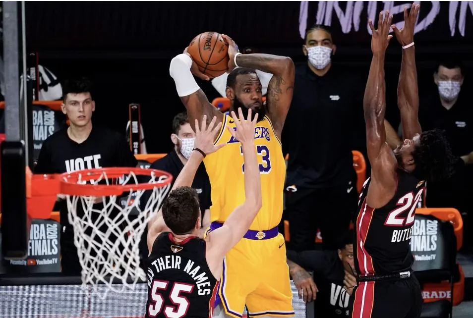 hinh-anh-truc-tiep-nba-dong-hanh-cung-nguoi-ham-mo-bong-ro-nha-nghe-my-104-1