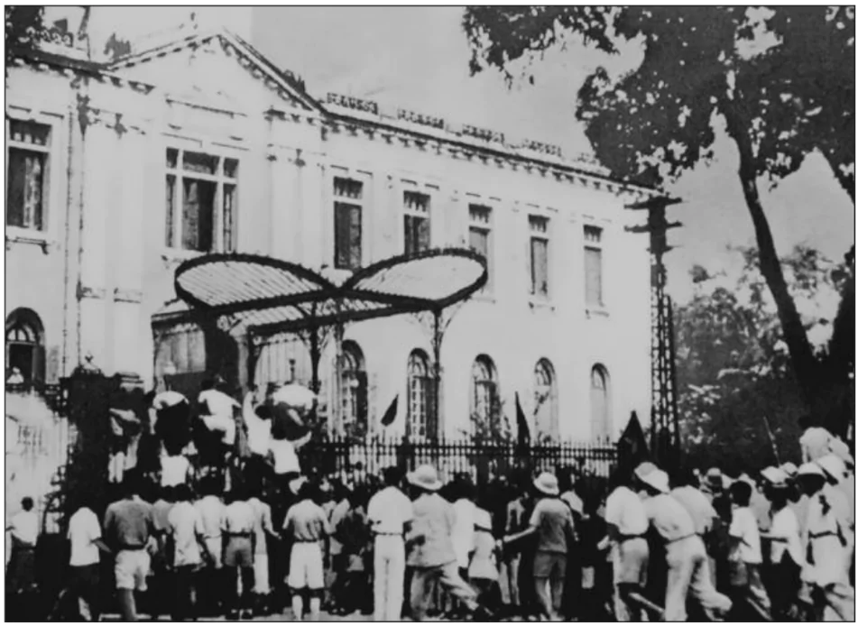 hinh-anh-bai-19-cao-trao-khang-nhat-cuu-nuoc-va-tong-khoi-nghia-thang-8-1945-nuoc-viet-nam-dan-chu-cong-hoa-ra-doi-3066-1