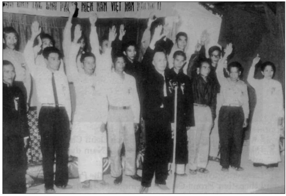 hinh-anh-bai-25-xay-dung-cnxh-o-mien-bac-chien-dau-chong-chien-luoc-chien-tranh-dac-biet-cua-de-quoc-mi-o-mien-nam-1961-1965-3073-2