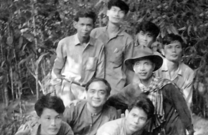 hinh-anh-khai-quat-van-hoc-viet-nam-tu-cach-mang-thang-tam-1945-den-het-the-ki-xx-2784-1