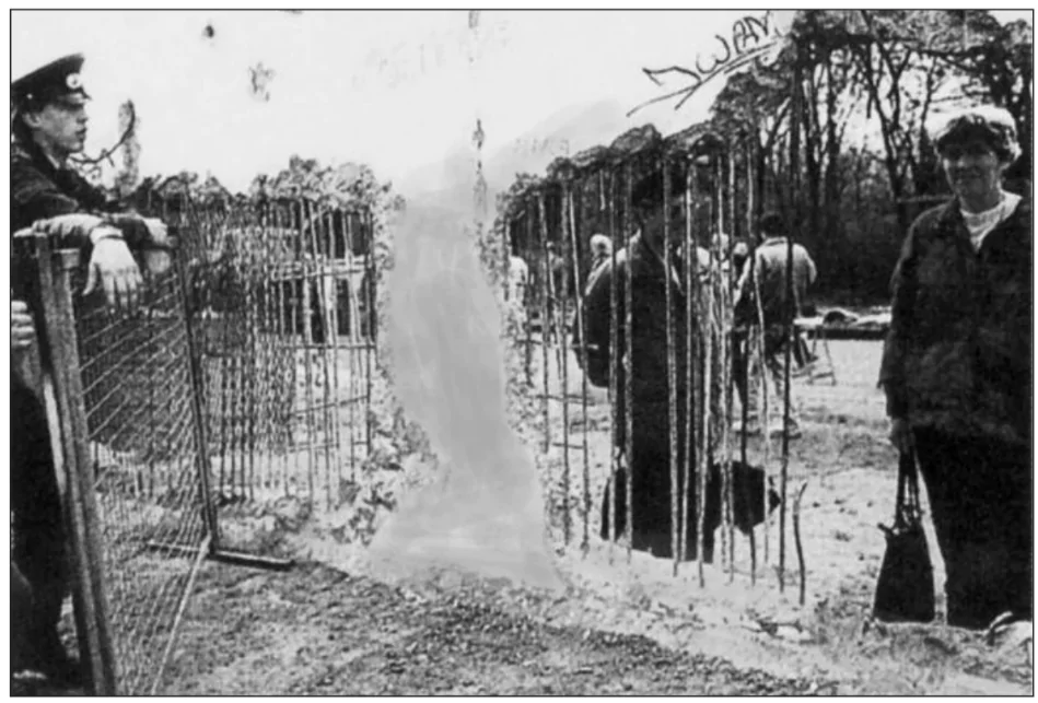 hinh-anh-bai-2-lien-xo-va-cac-nuoc-dong-au-1945-1991-lien-bang-nga-1991-2000-3049-4