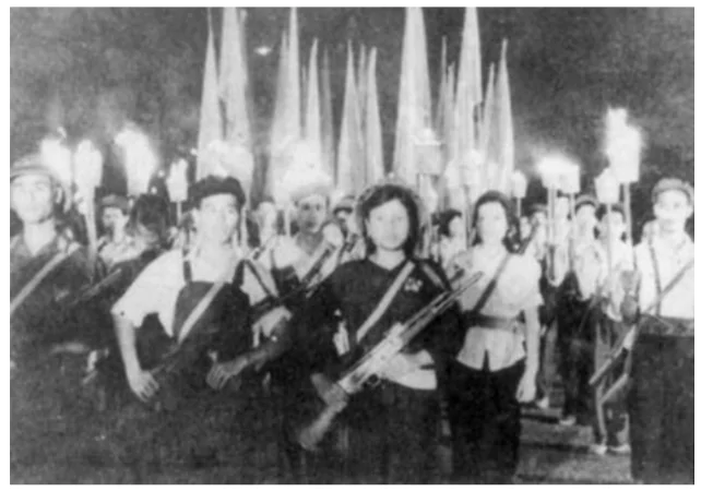hinh-anh-bai-21-xay-dung-cnxh-o-mien-bac-dau-tranh-chong-de-quoc-mi-va-chinh-quyen-sai-gon-o-mien-nam-1954-1965-3040-8