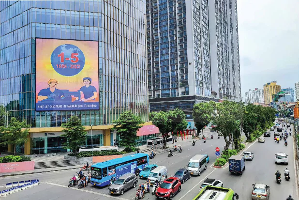 hinh-anh-bai-2-thiet-ke-tranh-ap-phich-12844-1