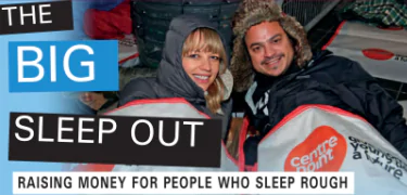 hinh-anh-4c-listening-young-and-homeless-11541-0