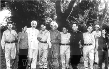 hinh-anh-bai-16-ho-chi-minh-anh-hung-giai-phong-dan-toc-12967-0
